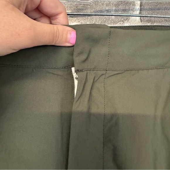 NWT Nike Sportswear Utility Pants Olive Green pockets - Picture 4 of 16